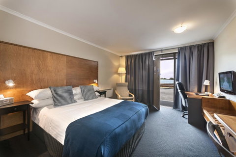 The Waterfront Wynyard - Accommodation Directory 27