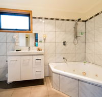 Driftwood Strahan Villas - Accommodation Directory