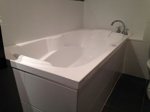 Auldington Hotel - Accommodation Directory 17