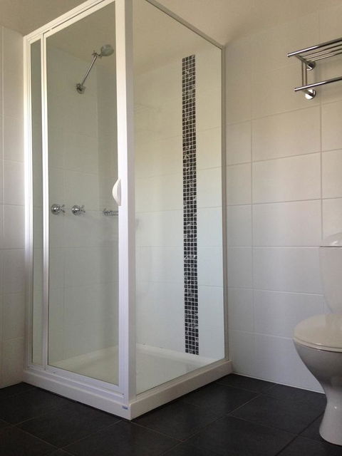 Auldington Hotel - Accommodation Directory 18