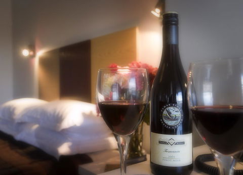 Auldington Hotel - Accommodation Directory 35