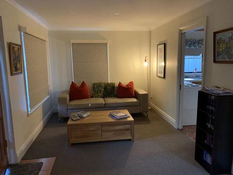 City Townhouse Walking Distance To City - Accommodation Directory 2