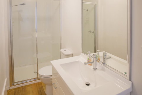 Highbury Apartments - Accommodation Directory 8
