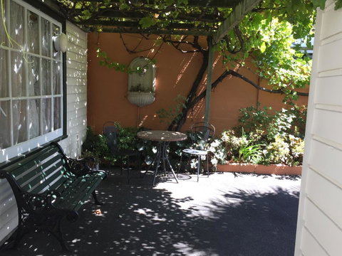Alice\'s Cottages - Accommodation Directory 28