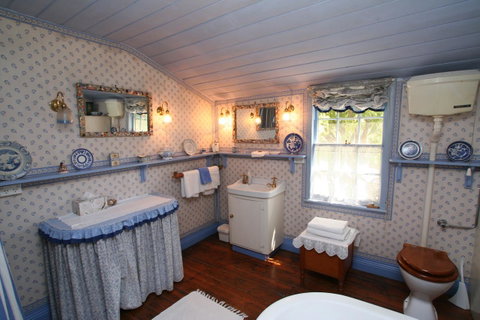 Alice\'s Cottages - Accommodation Directory 19