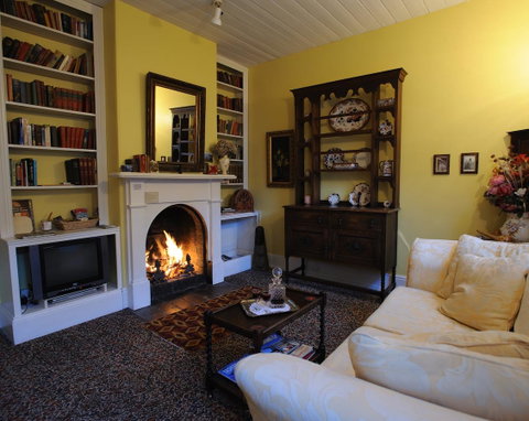 Alice\'s Cottages - Accommodation Directory 18