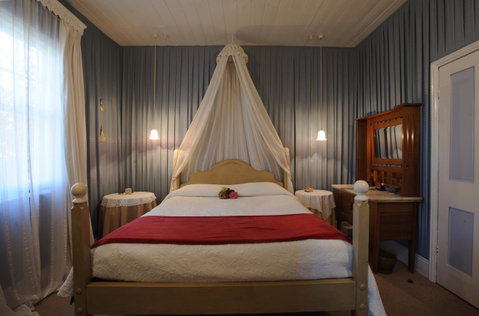 Alice\'s Cottages - Accommodation Directory 22