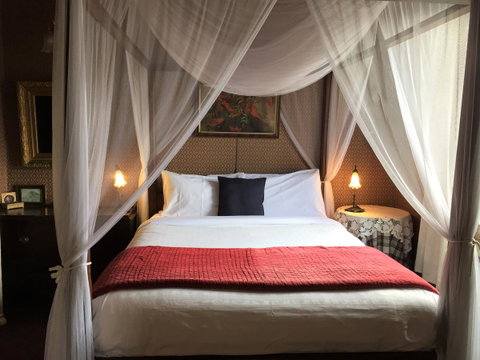 Alice\'s Cottages - Accommodation Directory 24