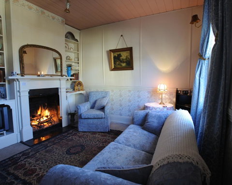 Alice\'s Cottages - Accommodation Directory 21