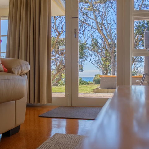 Cod Rock Point - Accommodation Directory 14