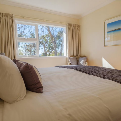 Cod Rock Point - Accommodation Directory 12