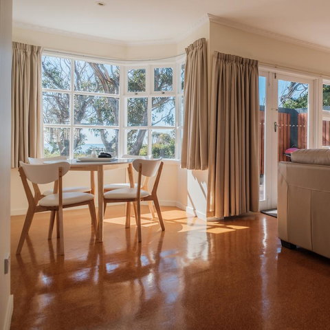Cod Rock Point - Accommodation Directory 13