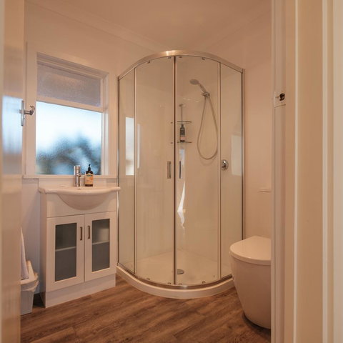 Cod Rock Point - Accommodation Directory 15