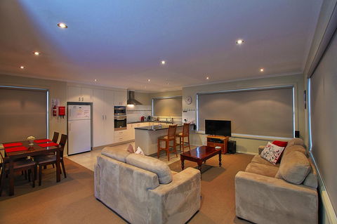 Hobart Villa - Accommodation Directory 2