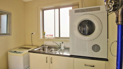 Hobart Villa - Accommodation Directory 11