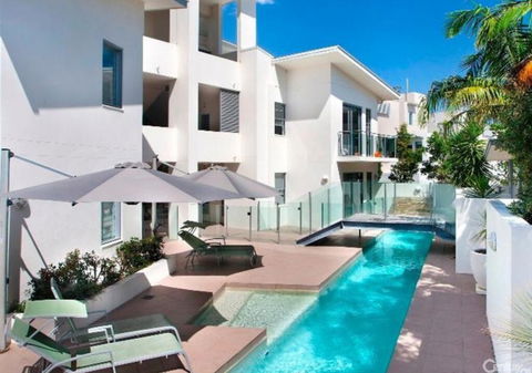 NEW Sunshine Beach Family Escape 3 Bedroom With Free Wifi And Parking - Accommodation Directory 1