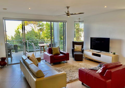 NEW Sunshine Beach Family Escape 3 Bedroom With Free Wifi And Parking - Accommodation Directory 3