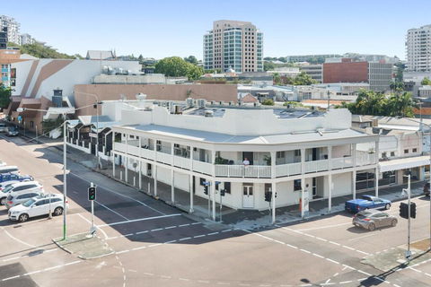 Newmarket Hotel - Accommodation Directory 0