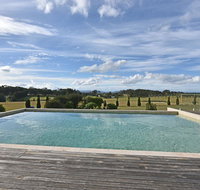 Noble Willow Homestead Lovedale. Super Spacious with views and pool - Accommodation Directory