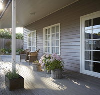 Oak Hill Woodend - Accommodation Directory