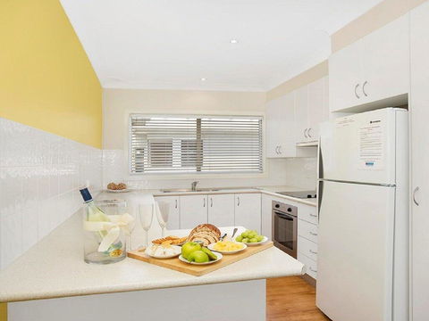 Ocean Blue Apartment Three - Apartment On 2nd Level - Accommodation Directory 3