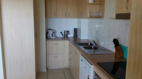 Ocean Breeze Apartments - Accommodation Directory 1