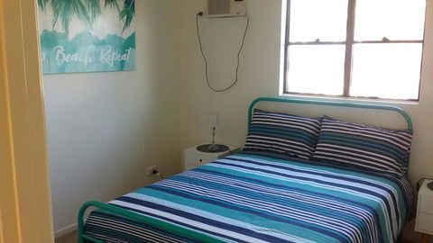 Ocean Breeze Apartments - Accommodation Directory 3