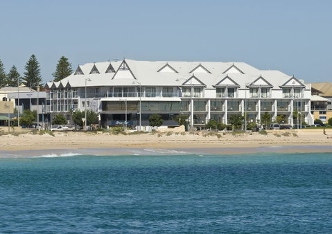 Ocean Centre Hotel - Accommodation Directory 0