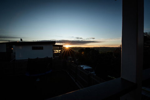 Ocean Chill 10 Minutes Drive To Phillip Island, Pet Friendly Family Home Sleeps 8 - Accommodation Directory 2