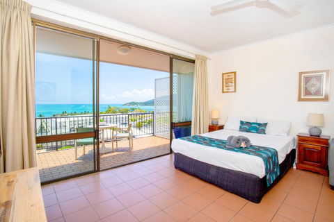 OCEAN VIEWS 10A - Accommodation Directory 3