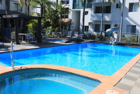 Oceanside Hawks Nest - Accommodation Directory 0