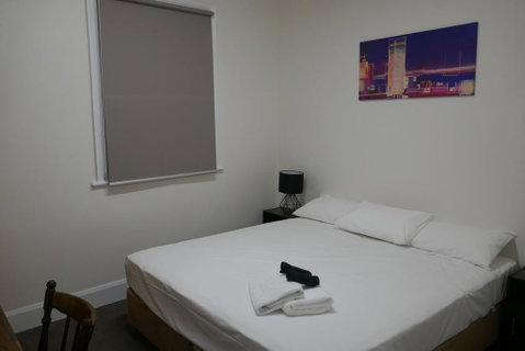 Okeefes Hotel Backpackers - Accommodation Directory 1