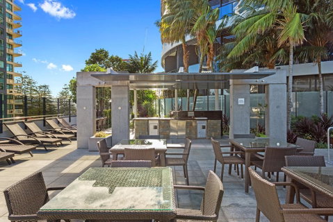 Oracle - 5 Star Luxury - Level 25 - Accommodation Directory 3