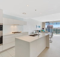 Oracle - 5 Star Luxury - Level 25 - Accommodation Directory