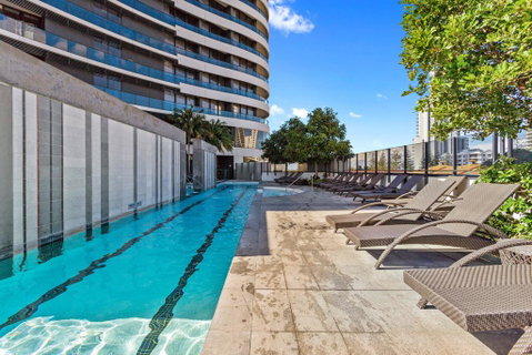 Oracle - 5 Star Luxury - Level 25 - Accommodation Directory 2