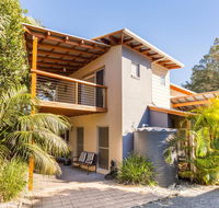 OUTRIGGER - Accommodation Directory