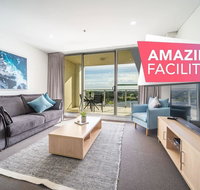Oval View on North Tce-Gym - Pool - Fireworks NYE - Accommodation Directory