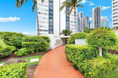 Panorama Tower Riverfront Apartments - Accommodation Directory 1
