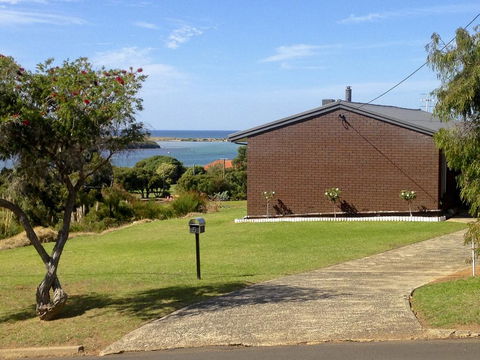 Paradise View - Accommodation Directory 3