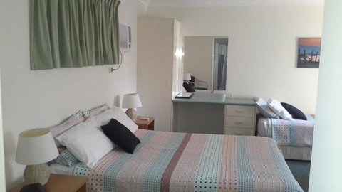 Paramount Motel - Accommodation Directory 3