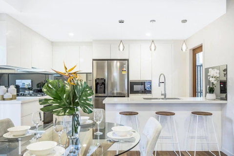 Park Avenue Townhouse Retreat Brisbane Sleeps 10 - Accommodation Directory 1
