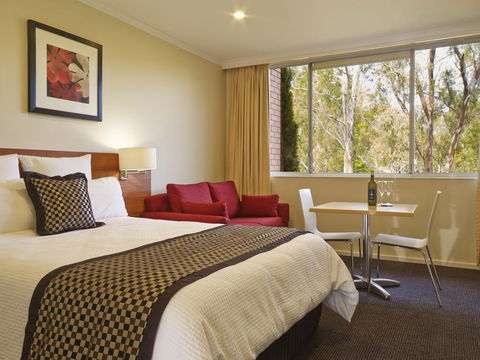 Parkview Motor Inn - Accommodation Directory 0