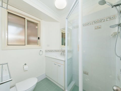 Pawprints, 123 Bagnalls Beach Road - Accommodation Directory 2