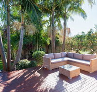 Pawprints, 123 Bagnalls Beach Road - Accommodation Directory