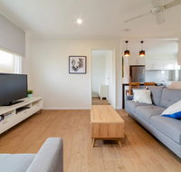 Peaceful 3 Bedroom Apartment in Ascot - Accommodation Directory