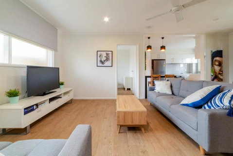 Peaceful 3 Bedroom Apartment In Ascot - Accommodation Directory 0