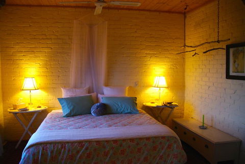 Pear Tree Hollow - Accommodation Directory 2