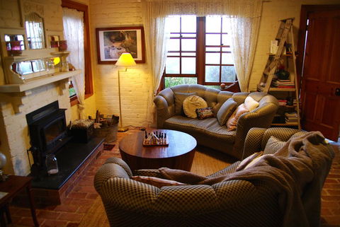 Pear Tree Hollow - Accommodation Directory 1