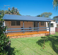 Pelican Palms - Accommodation Directory