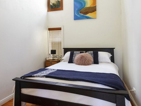 Pet Friendly - Bennetts Beach Cottage - Accommodation Directory 2
